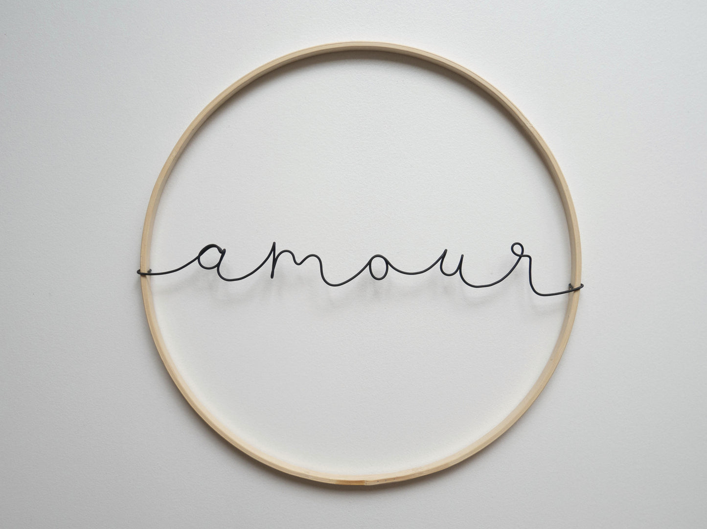 Couronne de mot ou prénom personnalisable en Fil de Fer Recuit, Décoration Murale Personnalisée, Phrase Murale Artistique Accueil Chaleureux