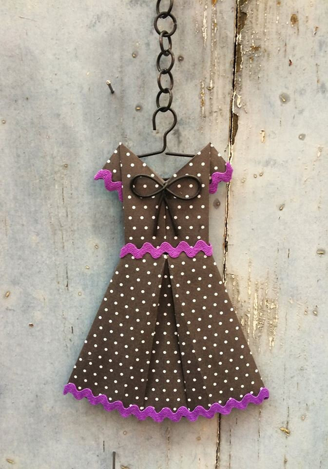 Anpassbarer Kinder-Vorname aus Draht, Margaux-Vorname, Origami-Kleid, Wanddekoration für Kinderzimmer, anpassbares Geschenk