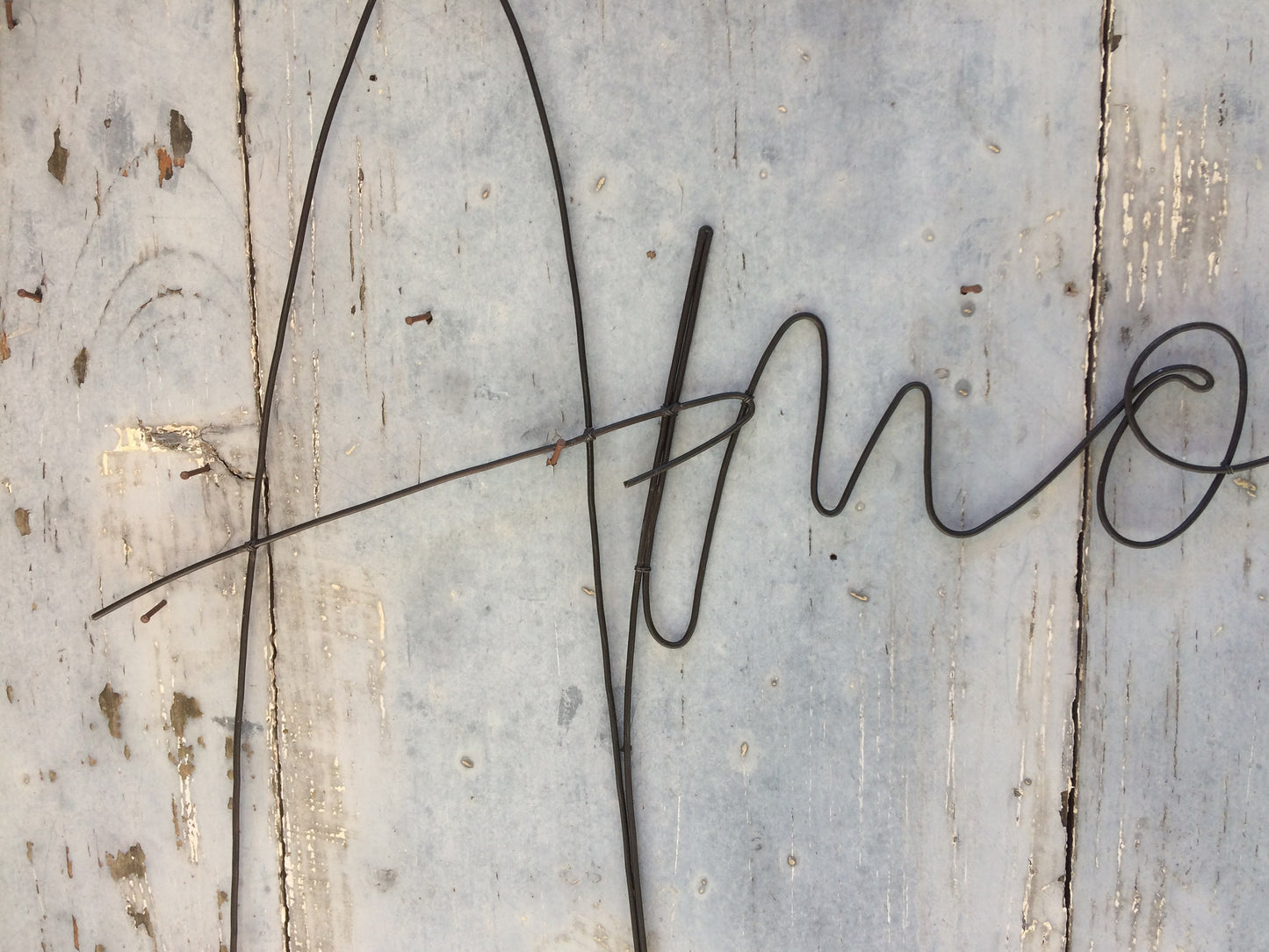 Word love in wire, word wall decoration, message phrase writing quote, door plaque, gift, love, handwritten typography