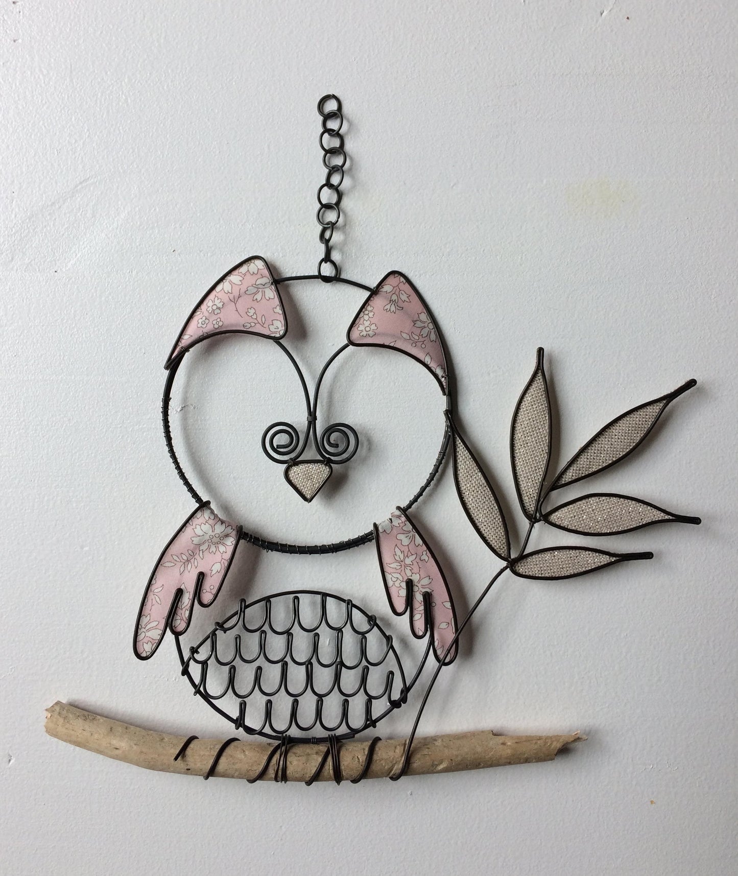 Chouette, hibou, oiseau en fil de fer recuit, décoration murale, oiseau métal avec tissu, phrase fil de fer, déco murale bohème, déco nature