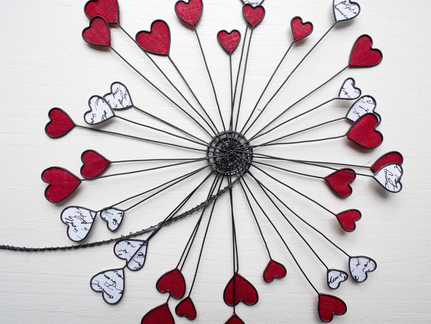 Fleur, rose, pissenlit en fil de fer recuit, décoration murale, métal et tissu, cadeau décoration d'intérieur avec coeur, rouge, nature