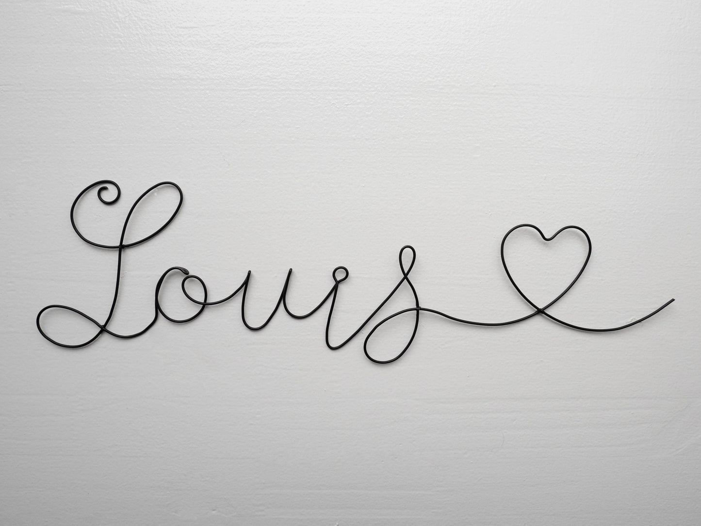 Vorname aus geglühtem Draht, anpassbarer Vorname, Louis mit Herz, Vorname Baby, Wanddekoration Kinderzimmer, Türschild, Geschenk
