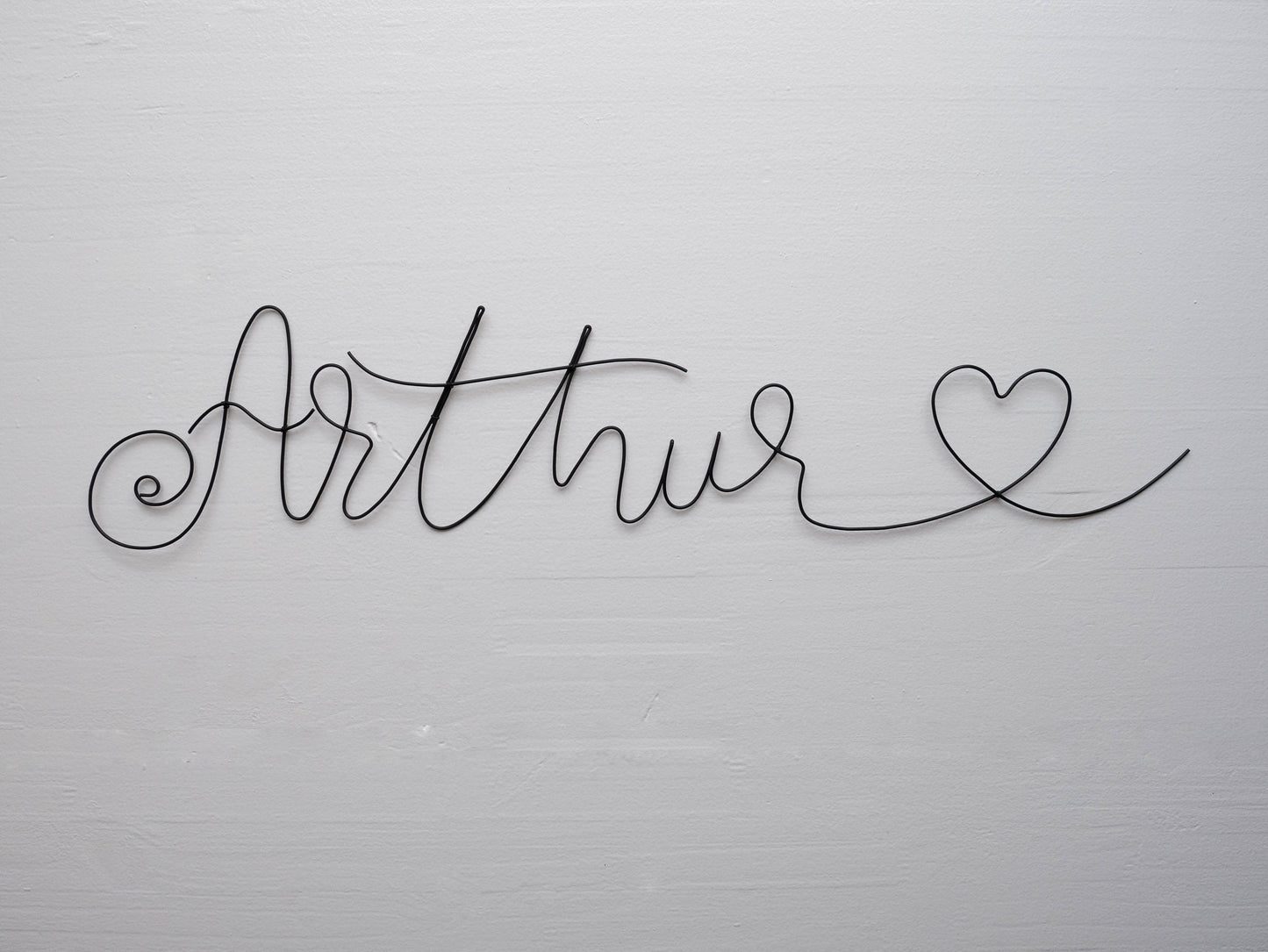 Vorname aus geglühtem Draht, anpassbarer Vorname, Arthur mit Herz, Vorname Baby, Wanddekoration Kinderzimmer, Türschild