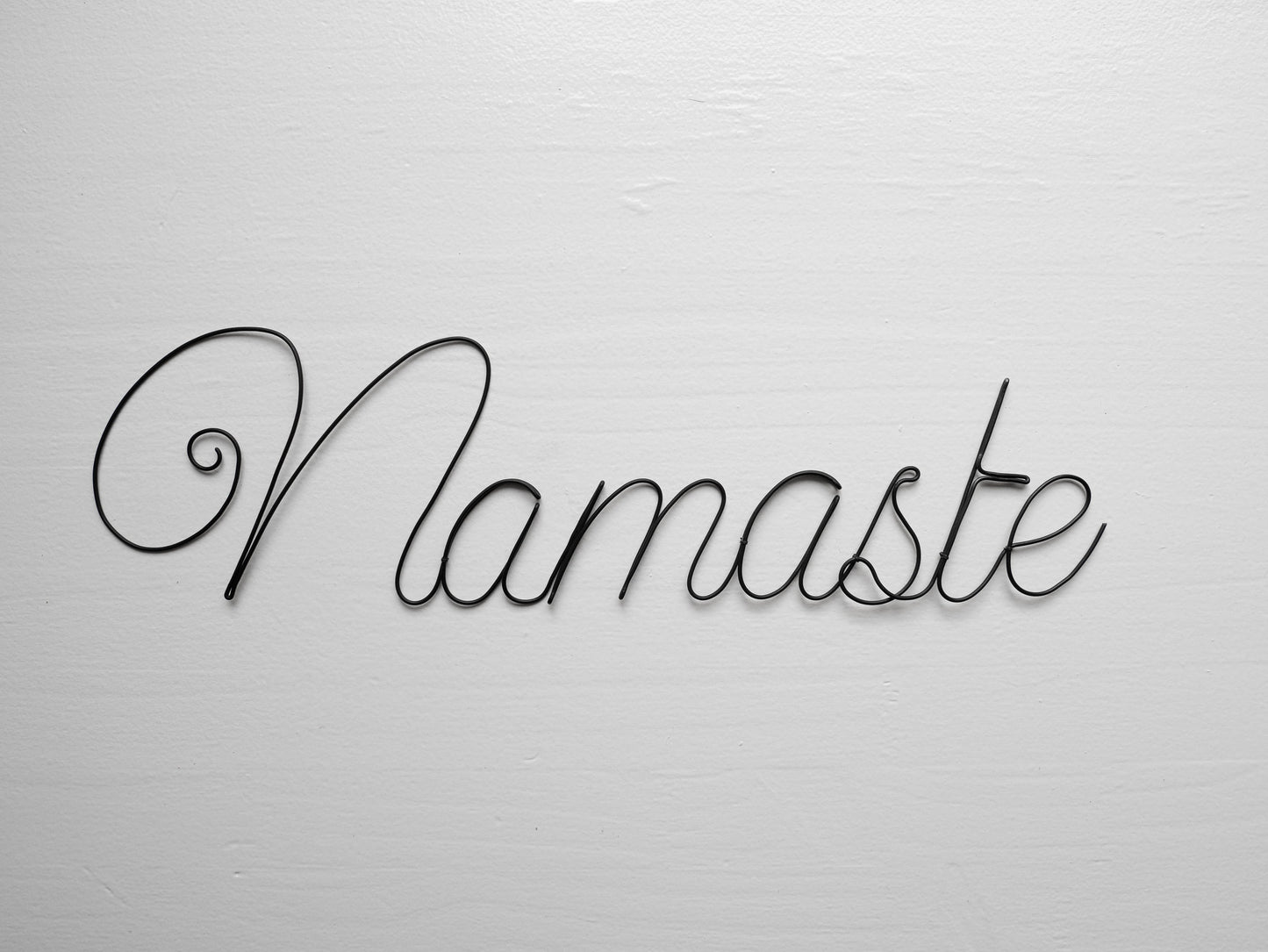 Anpassbares Drahtwort Namaste, Drahtnachricht, Satz, Wandschrift, Drahtzitat, Yoga-Wanddekoration