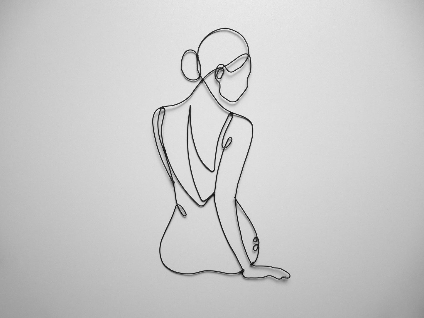 Féminin en fil de fer recuit, silhouette de femme, décoration murale métal, déco portait en fil de fer, déco artistique, women art