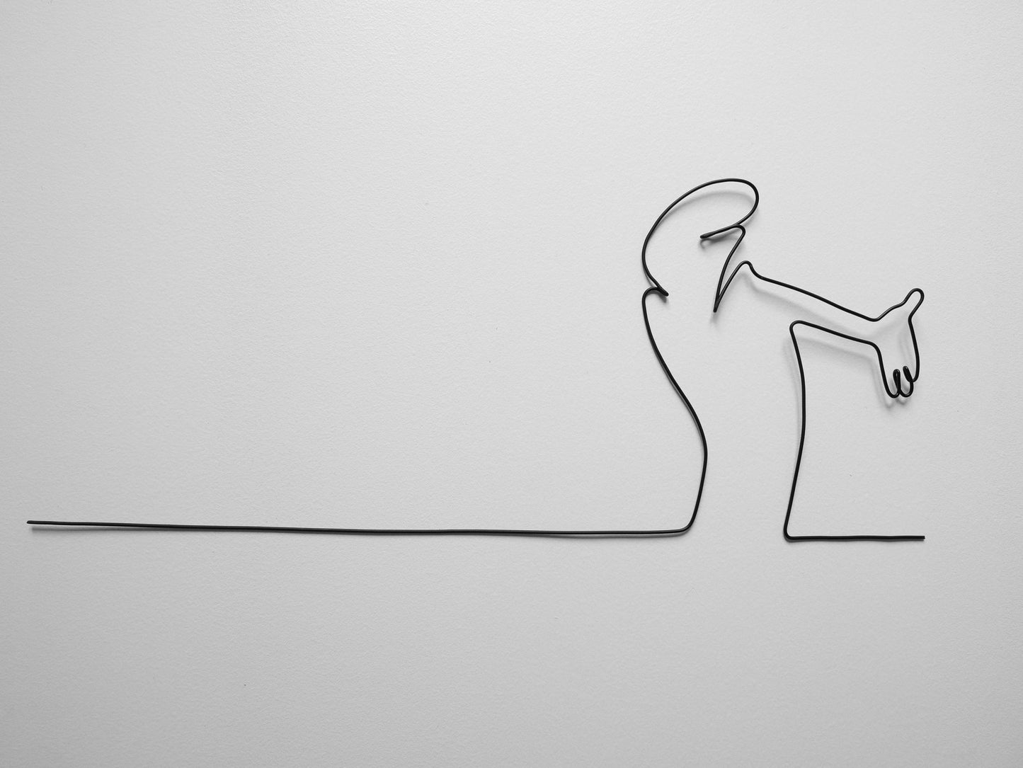 Inspiration Parodie La Linea en fil de fer recuit, sculpture fil de fer, décoration murale, déco année 70, citation fil de fer, écriture