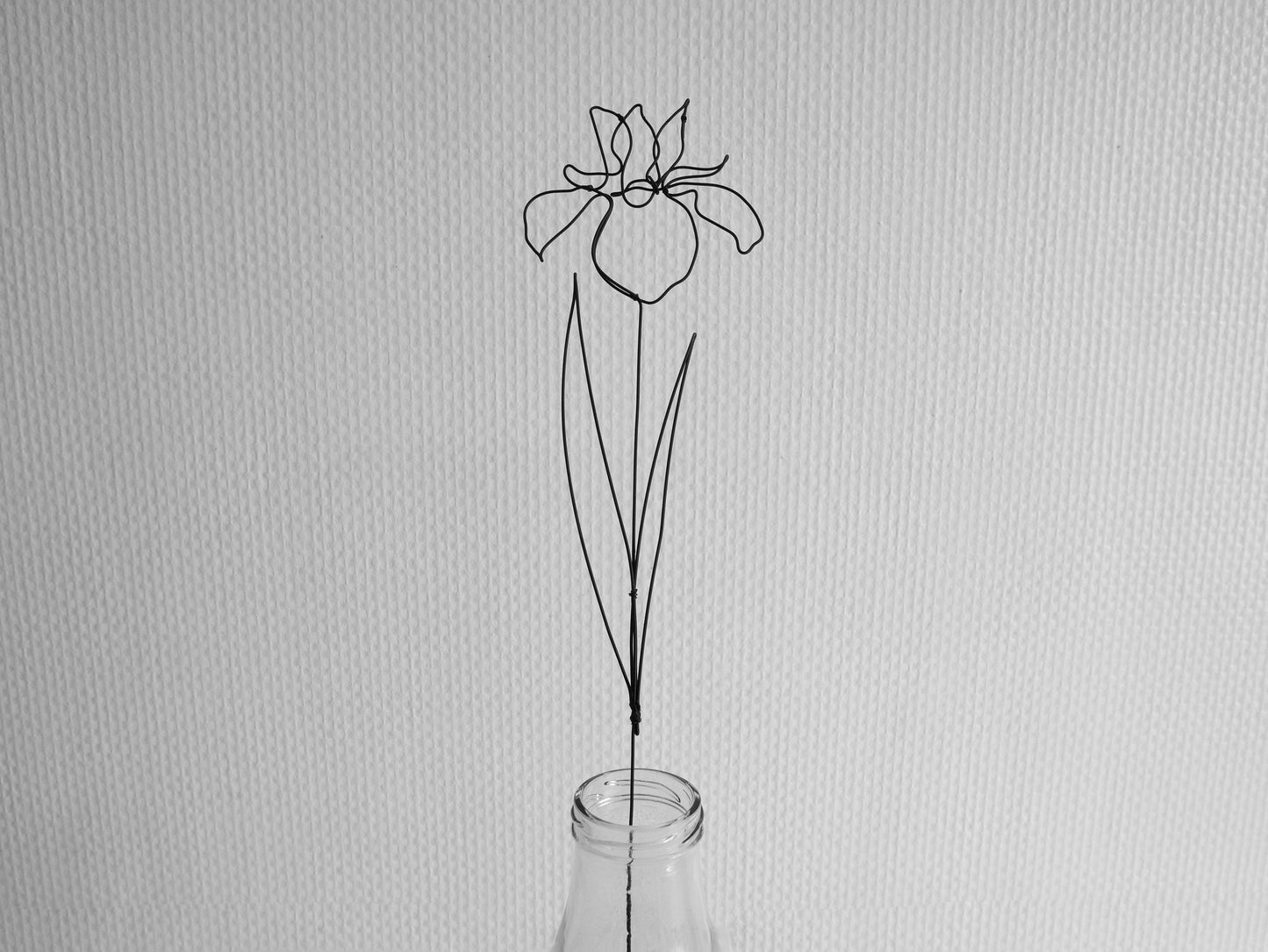 Fleur fil de fer Iris, fleur en fil de fer recuit, décoration murale floral, décoration bohème nature, bouquet de fleurs, cadeau