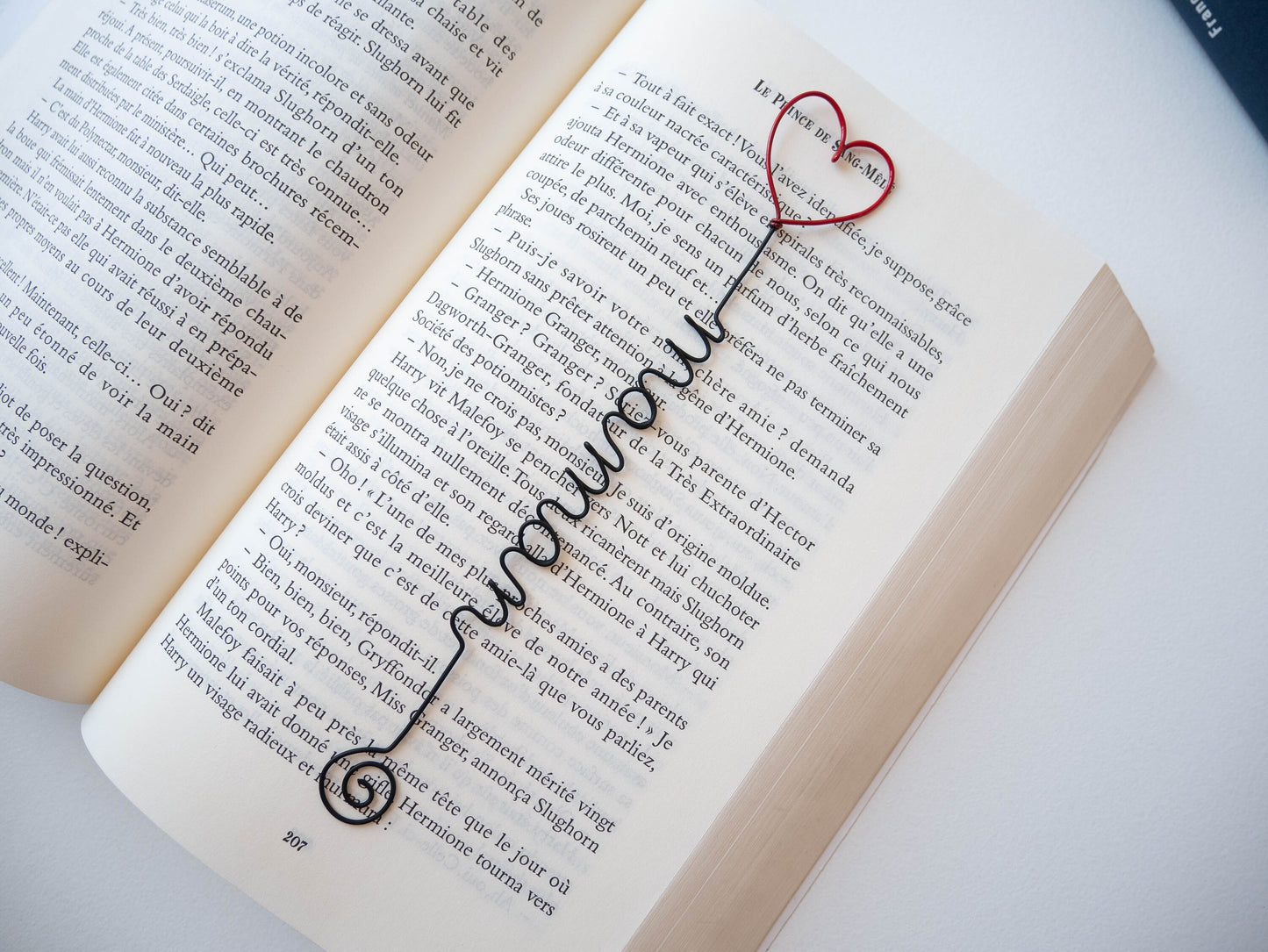 Marque page personnalisé en fil de fer, Prénom ou mot avec cœur, Accessoire de livre unique, Cadeau personnalisable maitresse, Handmade