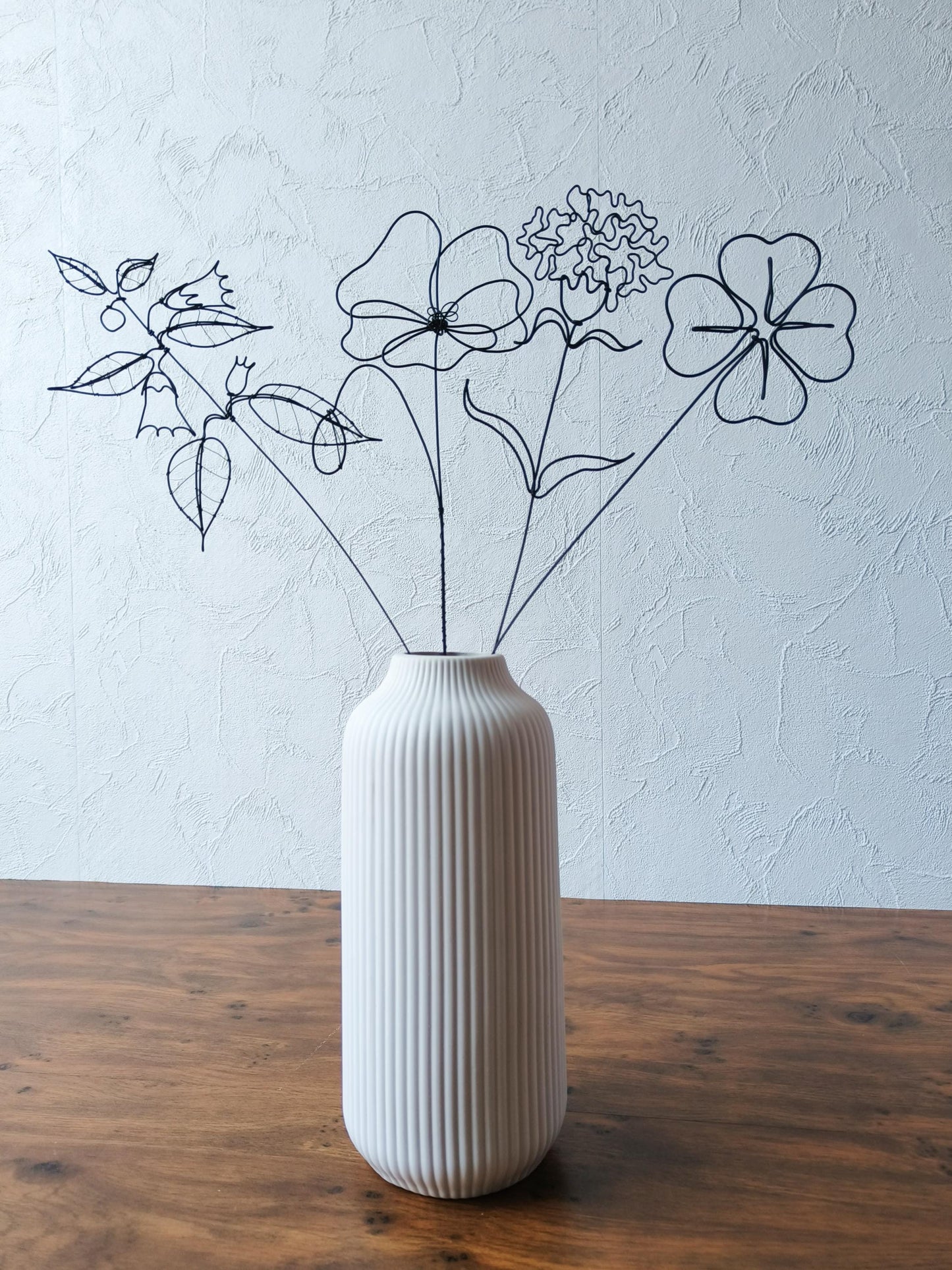 Bouquet de 4 fleurs éternel en fil de fer recuit, Belladone, Coquelicot, Oeillet, Trèffle, Déco floral moderne, décoration d'intérieur