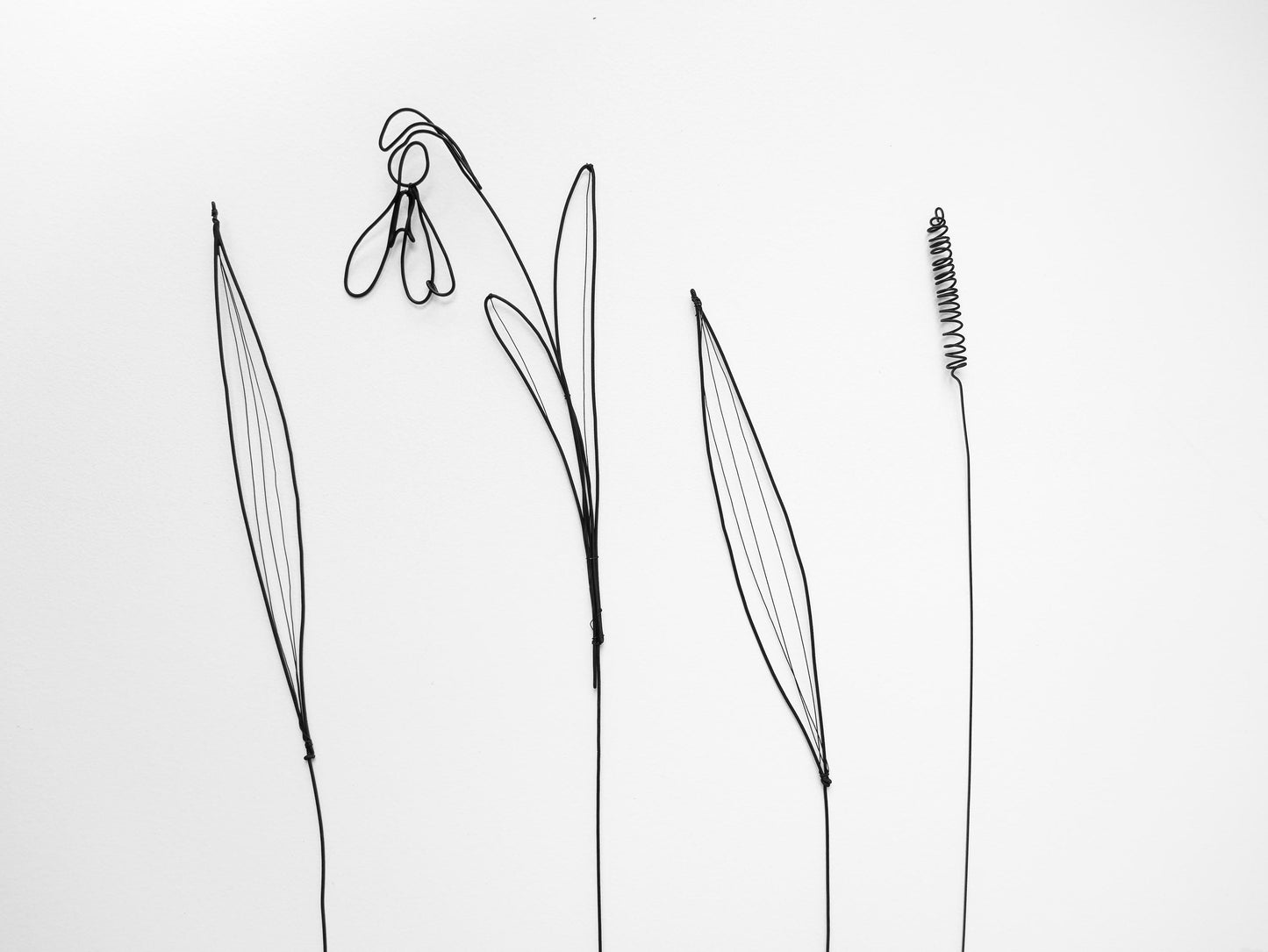 Bouquet de 4 tiges fleurs éternel en fil de fer recuit, Perce neige et herbes, feuilles, Déco floral moderne, décoration d'intérieur, table