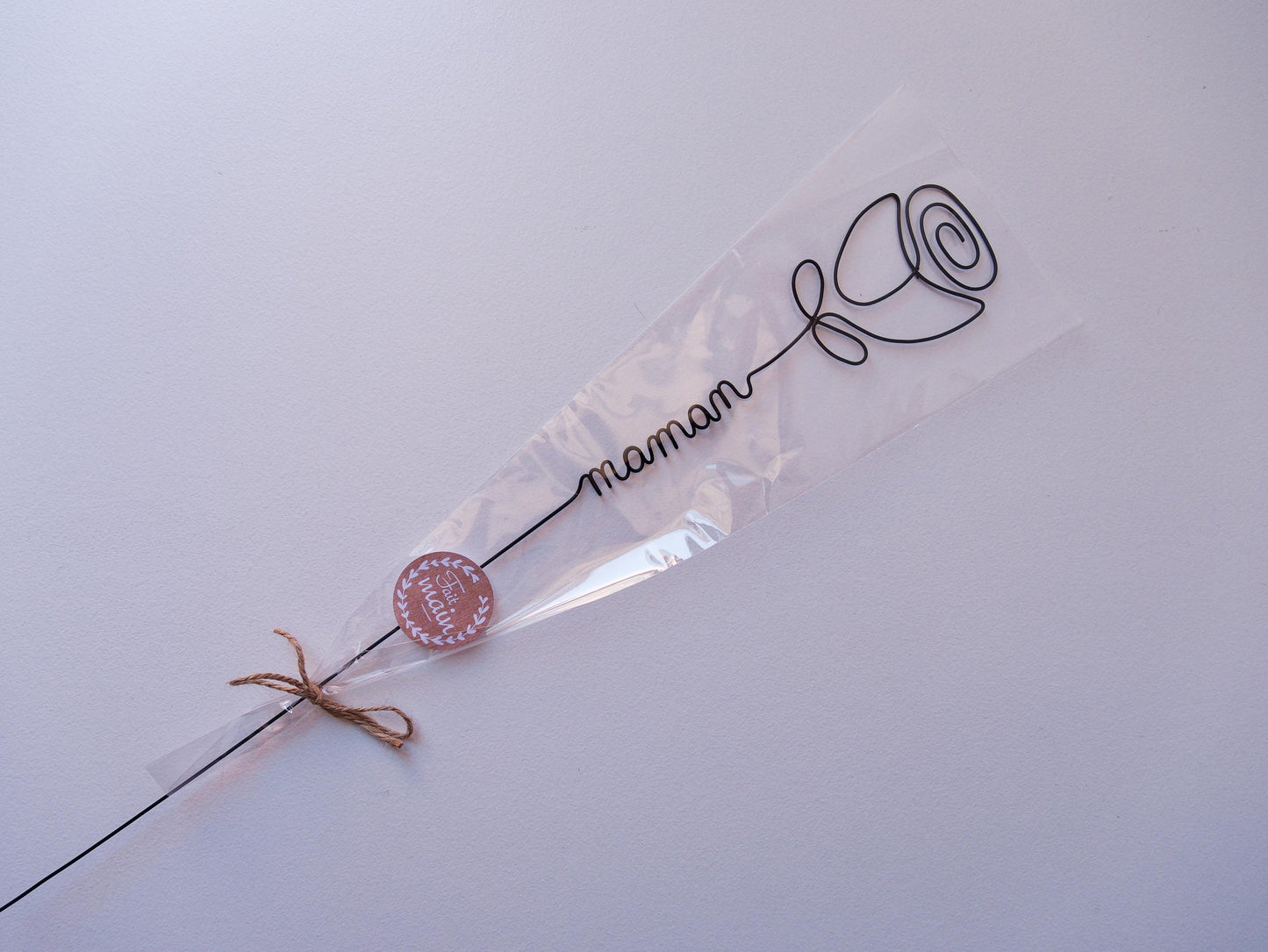 Rose personnalisée en véritable fil de fer incassable, prénom personnalisé, cadeau Fêtes des Mères Maman Mamie Maîtresse Maître Nounou Atsem