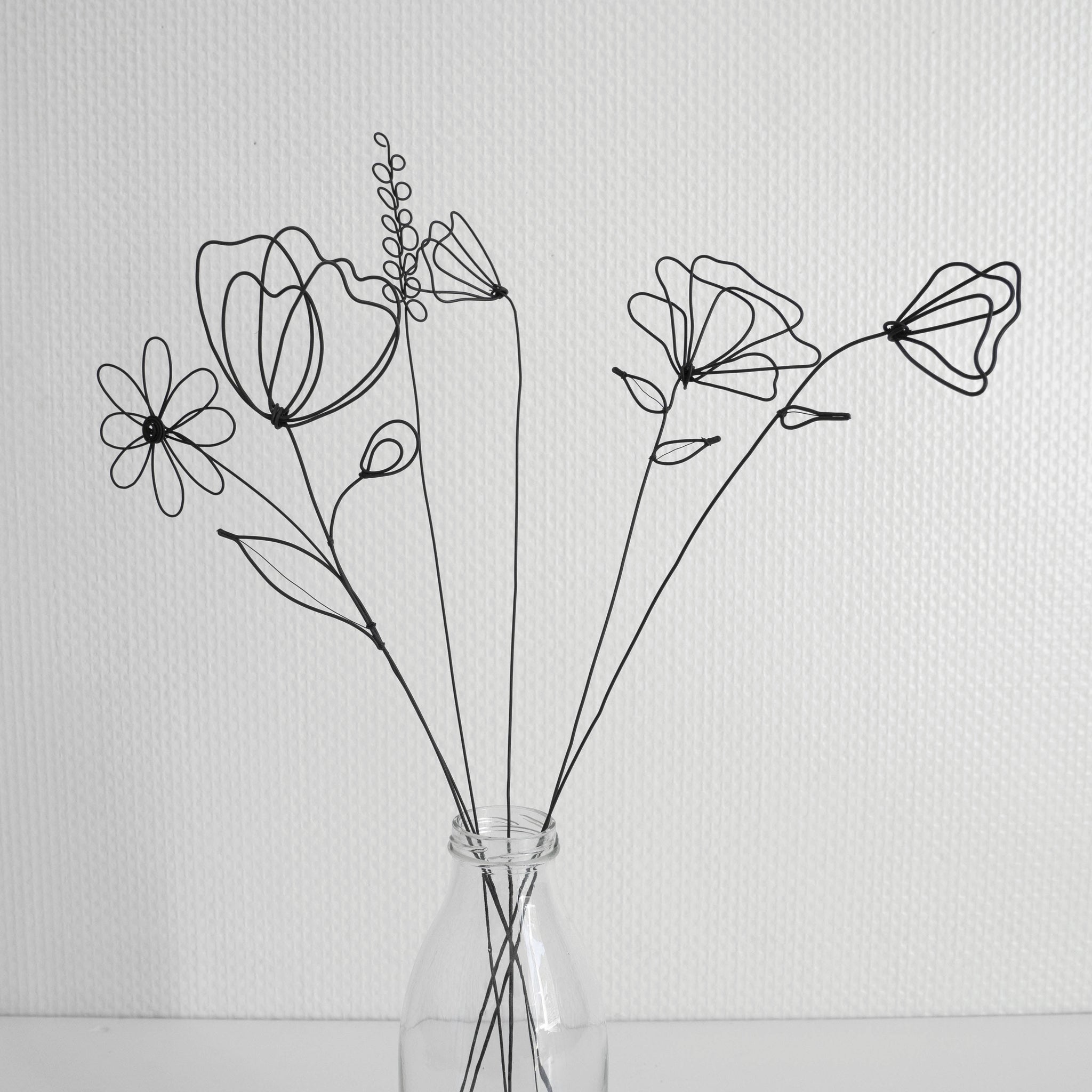 Bouquet of 6 flowers, poppies and daisy in annealed wire