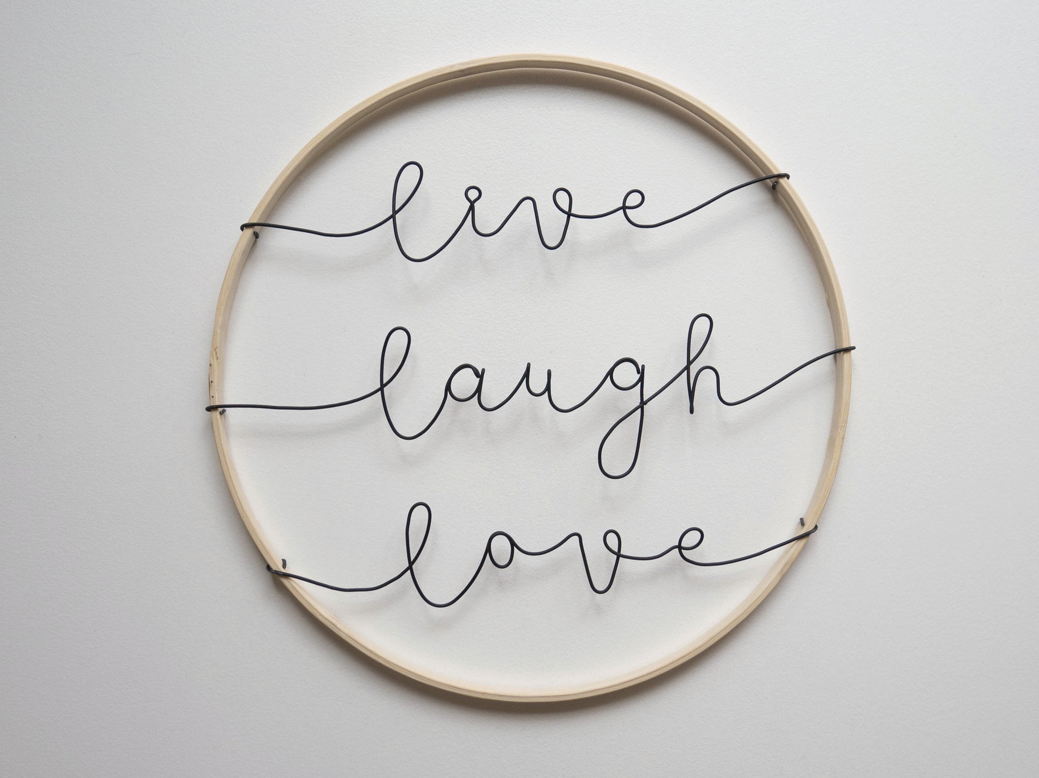 Couronne de mots personnalisable en Fil de Fer Recuit, Décoration Murale Personnalisée, Phrase Murale Artistique pour Accueil Chaleureux