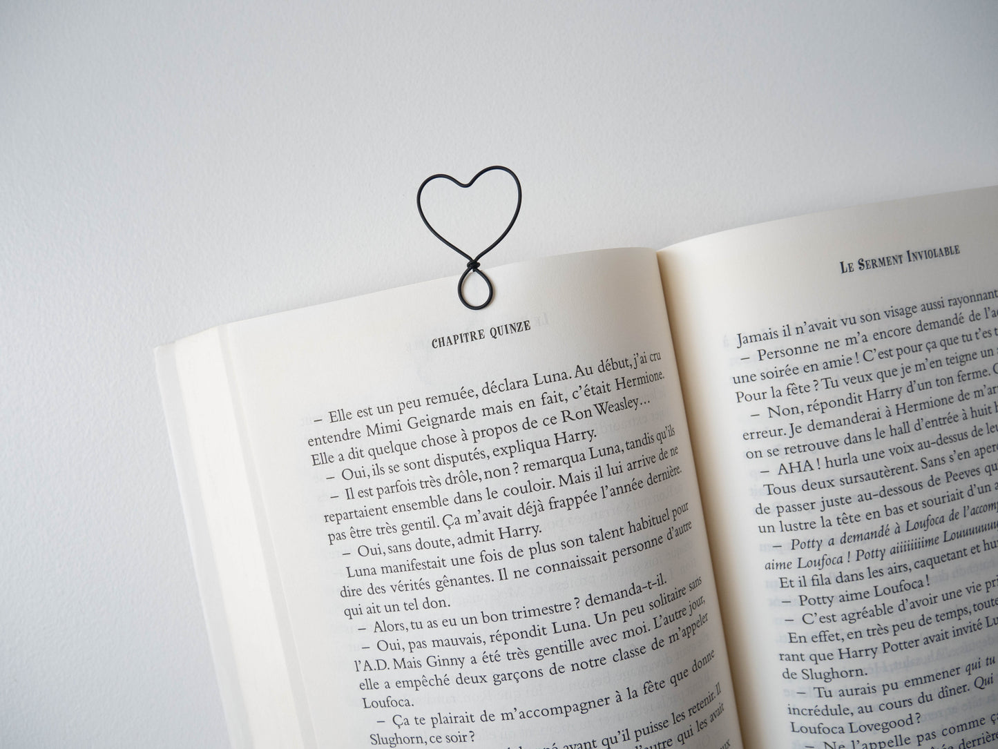 Customizable first name bookmark in wire, first name or word with heart, unique book accessory, personalized gift