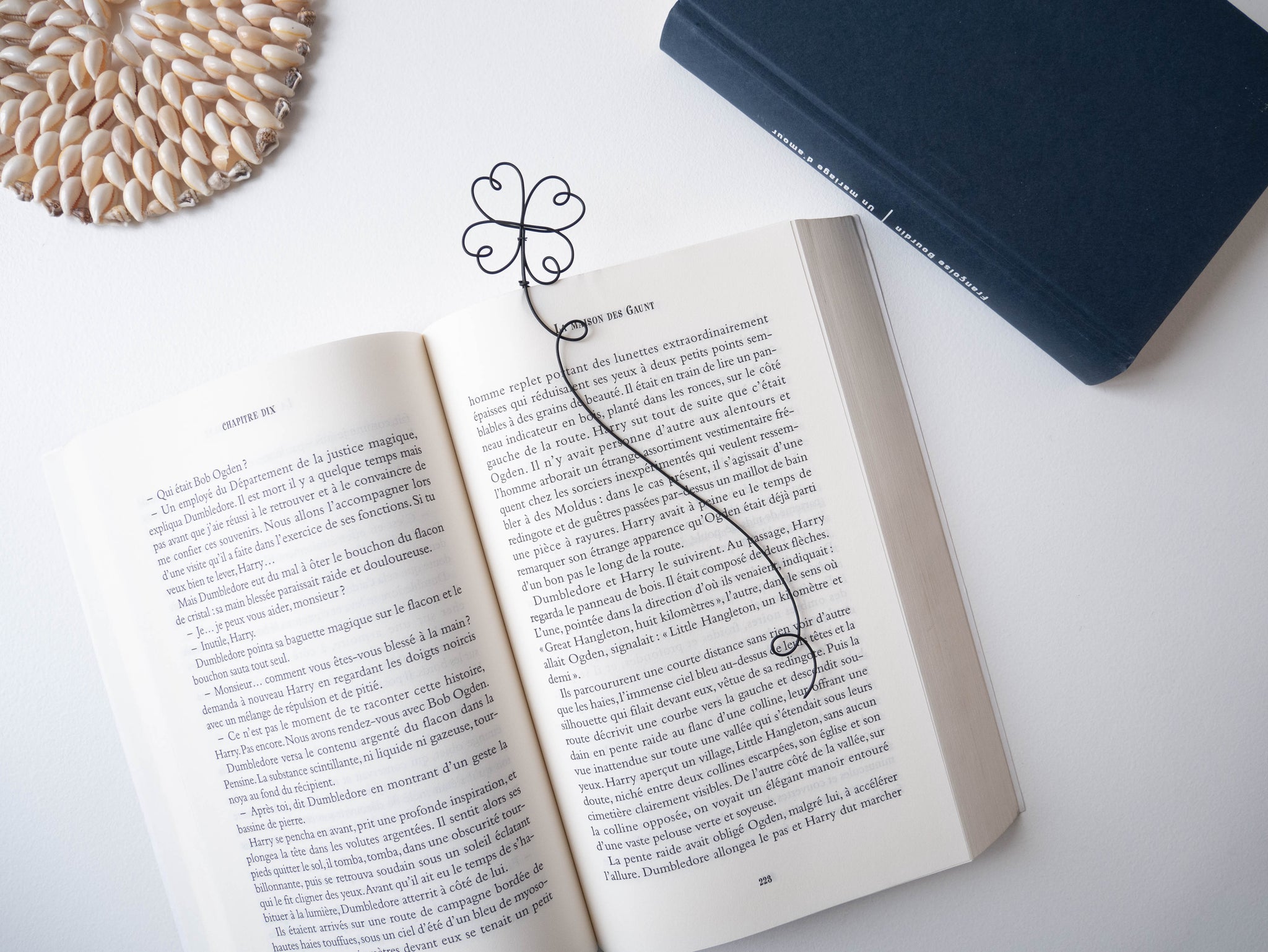 Lucky clover bookmark in wire, first name or word with clover, unique book accessory, personalized gift