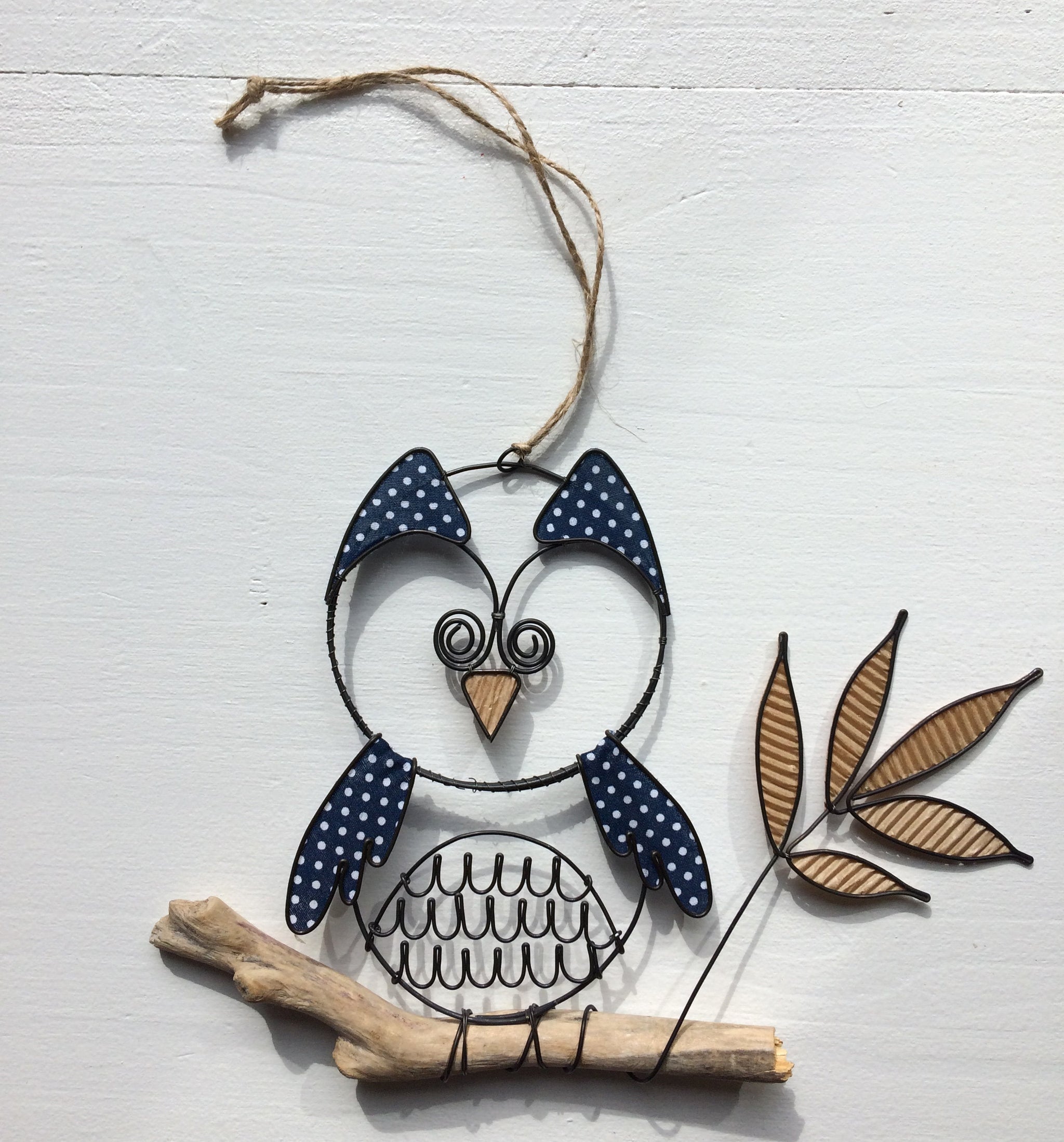 Chouette, hibou, oiseau en fil de fer recuit, décoration murale, oiseau métal avec tissu, phrase fil de fer, déco murale bohème, déco nature