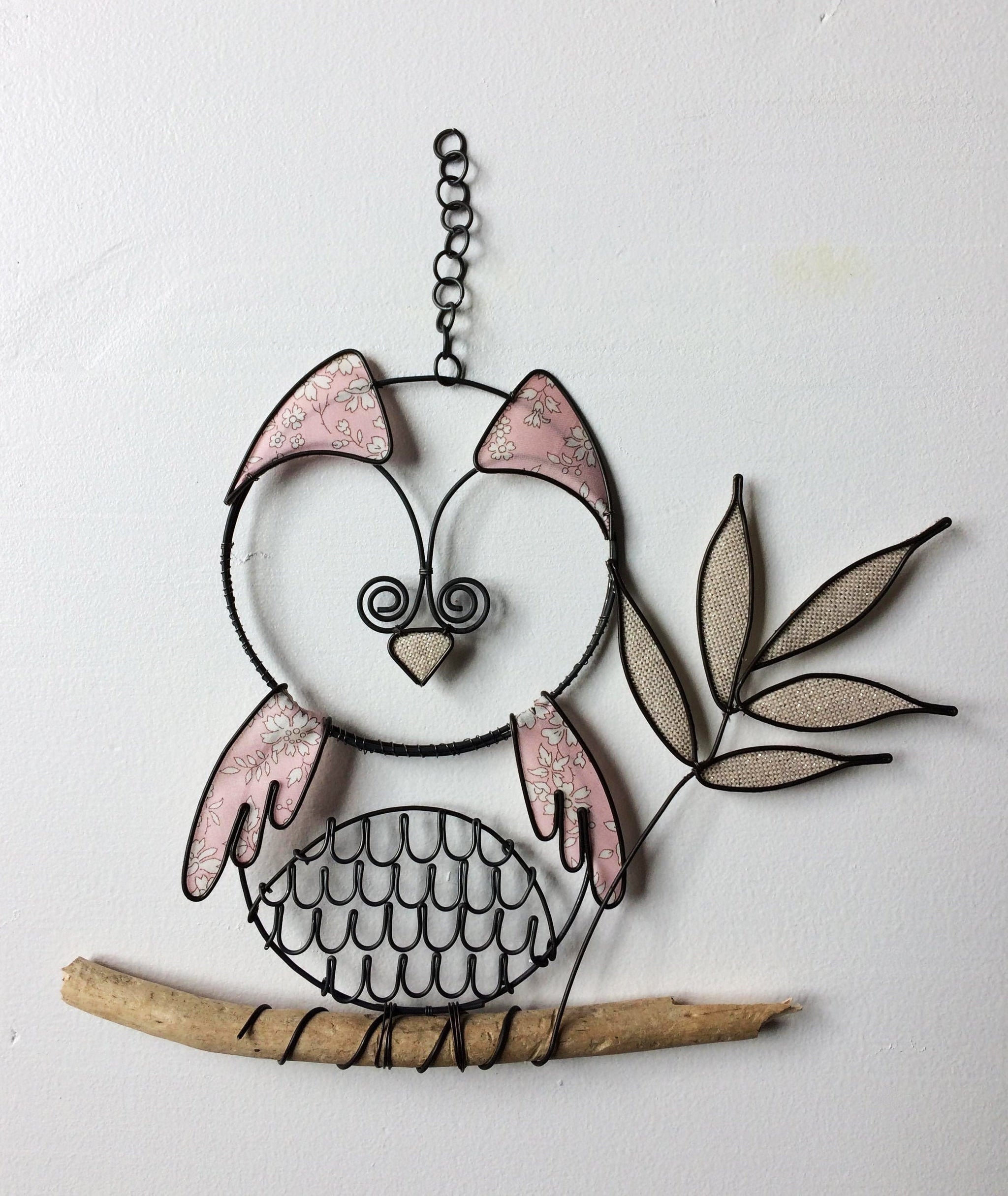 Chouette, hibou, oiseau en fil de fer recuit, décoration murale, oiseau métal avec tissu, phrase fil de fer, déco murale bohème, déco nature