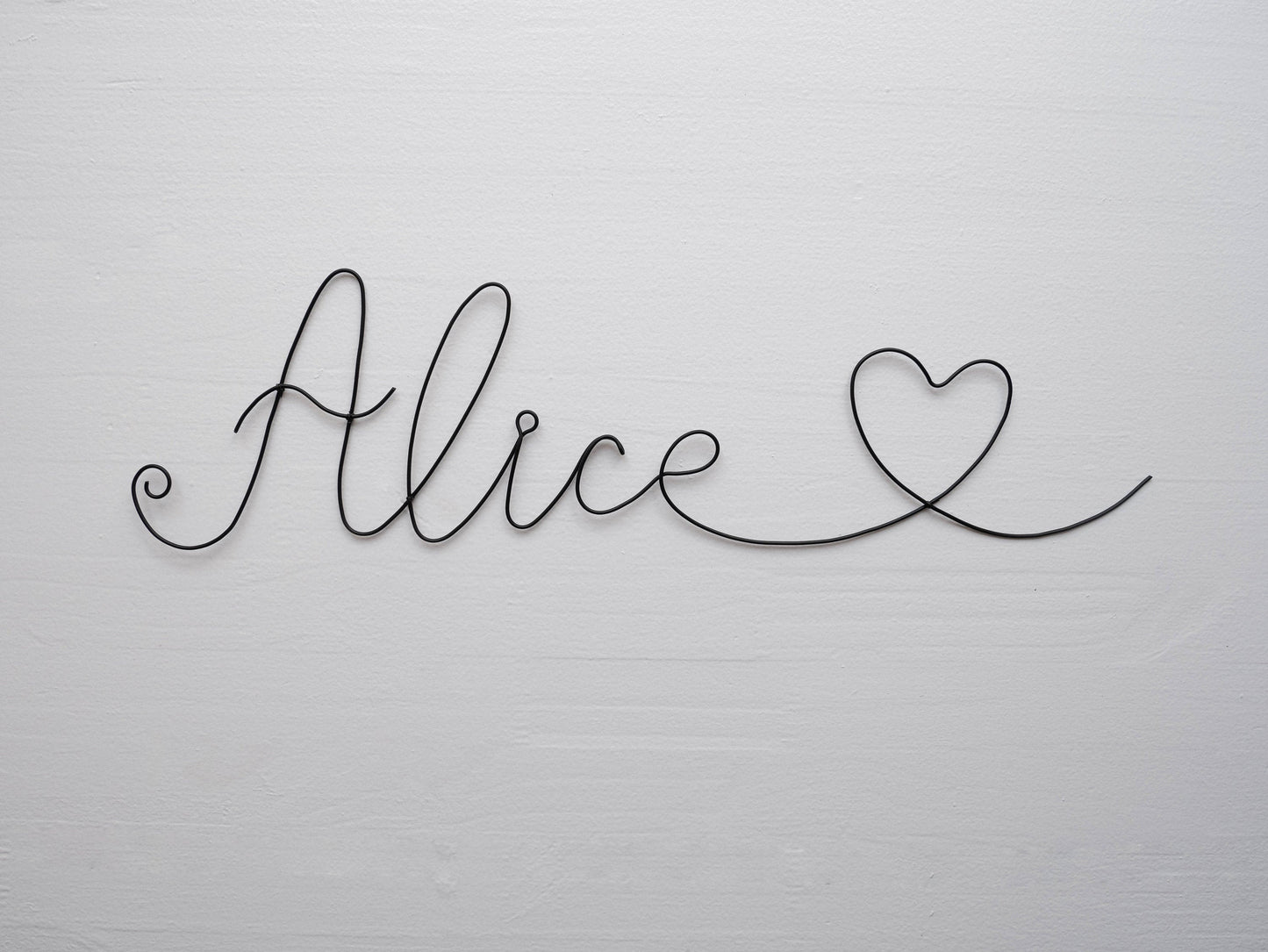 First name annealed wire, customizable first name, Alice with heart, baby child first name, child's bedroom wall decoration, door plaque