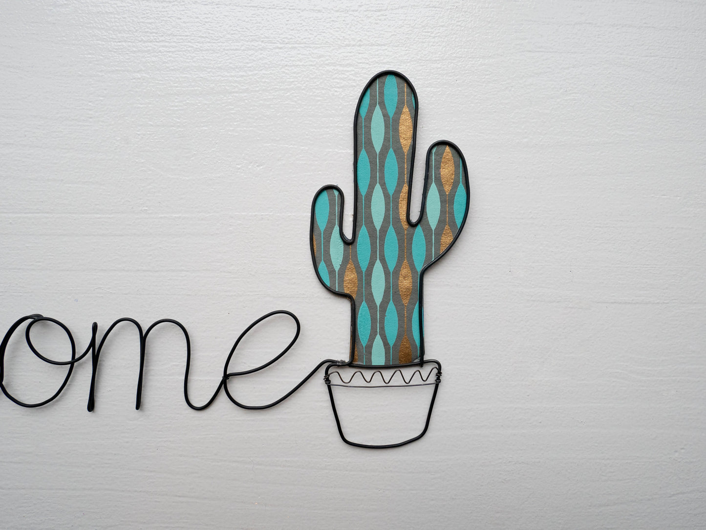 Welcome with cactus in annealed wire, wire writing, message, wire phrase, wire quote, wire wall decoration