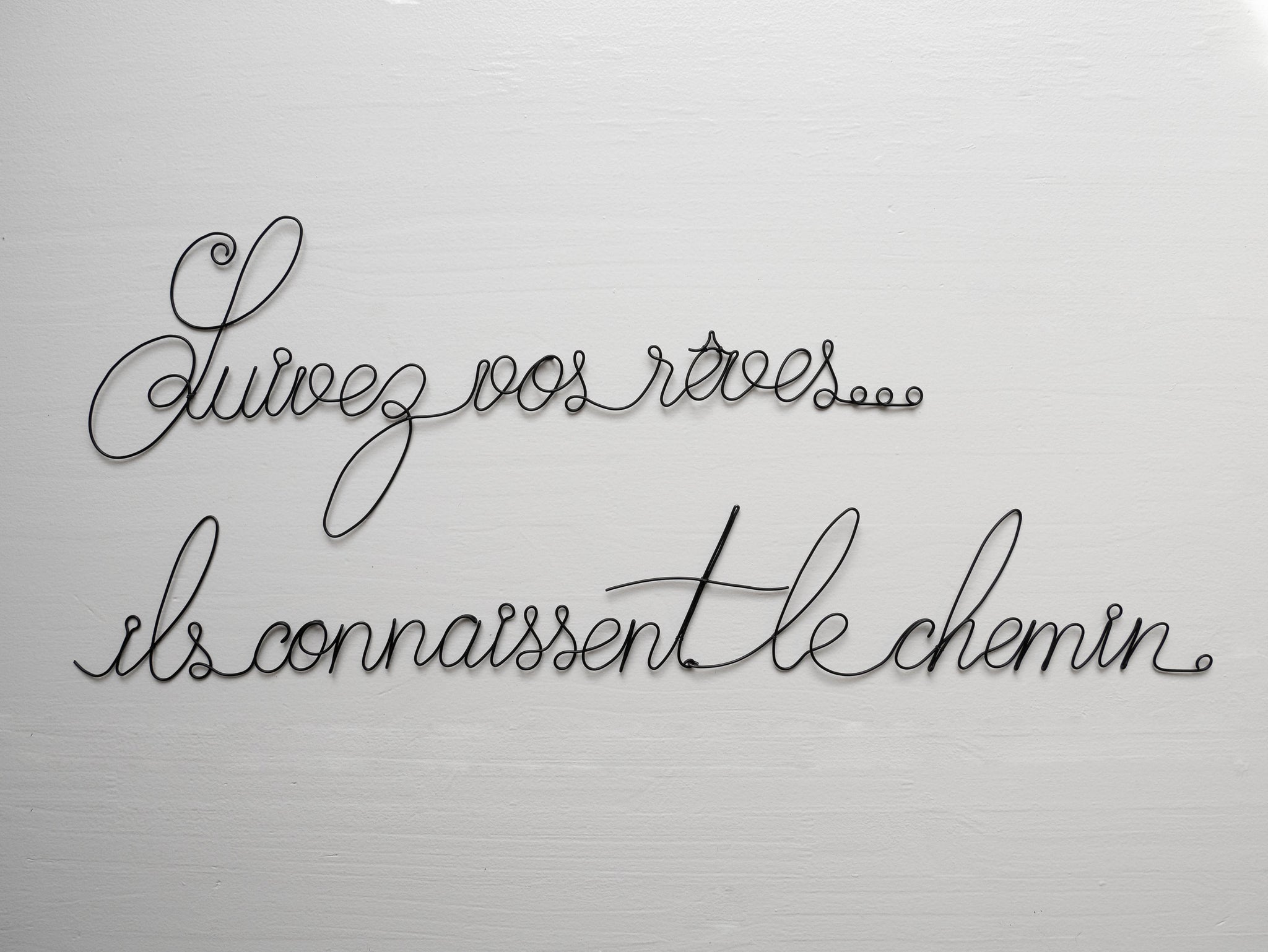 Satz aus geglühtem Draht, Zitat aus Draht, Wanddekoration für zu Hause, Botschaft aus geglühtem Draht, Satz „Folge deinen Träumen“, Dekoration