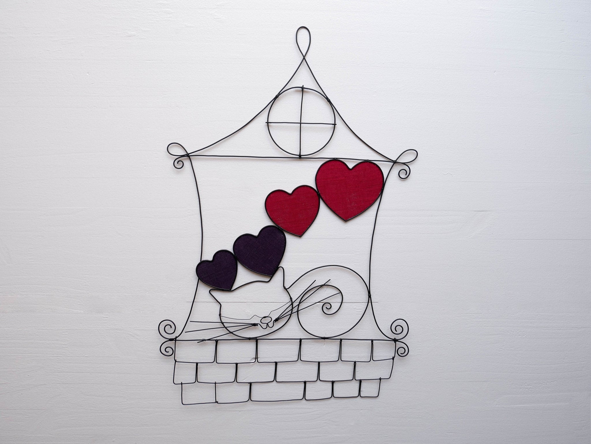 Maison décoration murale chat fil de fer recuit, phrase décorative, mot, citation, déco nature, chat endormi, coeur rouge, décoration salon