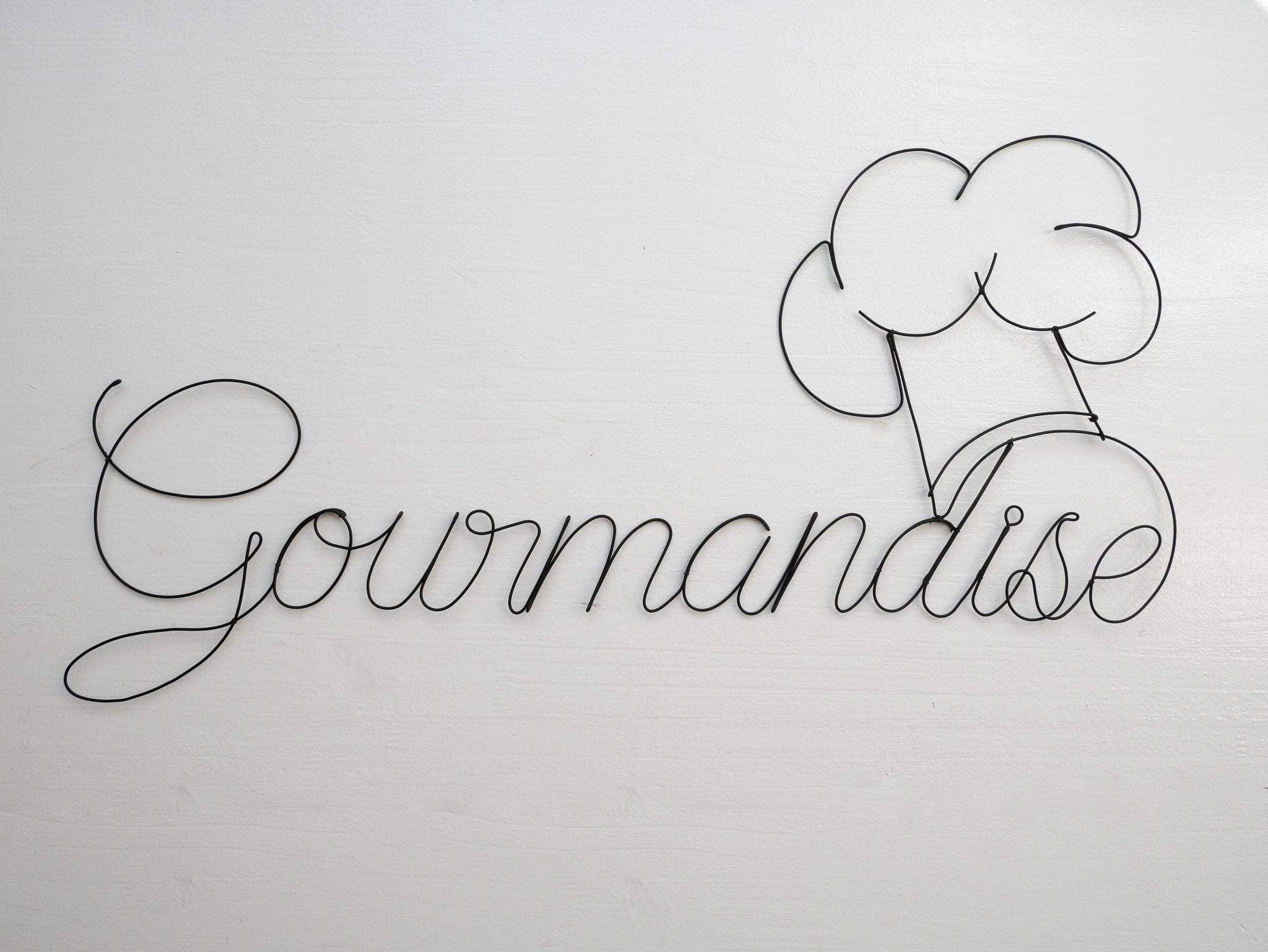 Gourmet kitchen decoration with chef's hat in annealed wire, wall decoration, cake, pastry, macaron, interior decoration