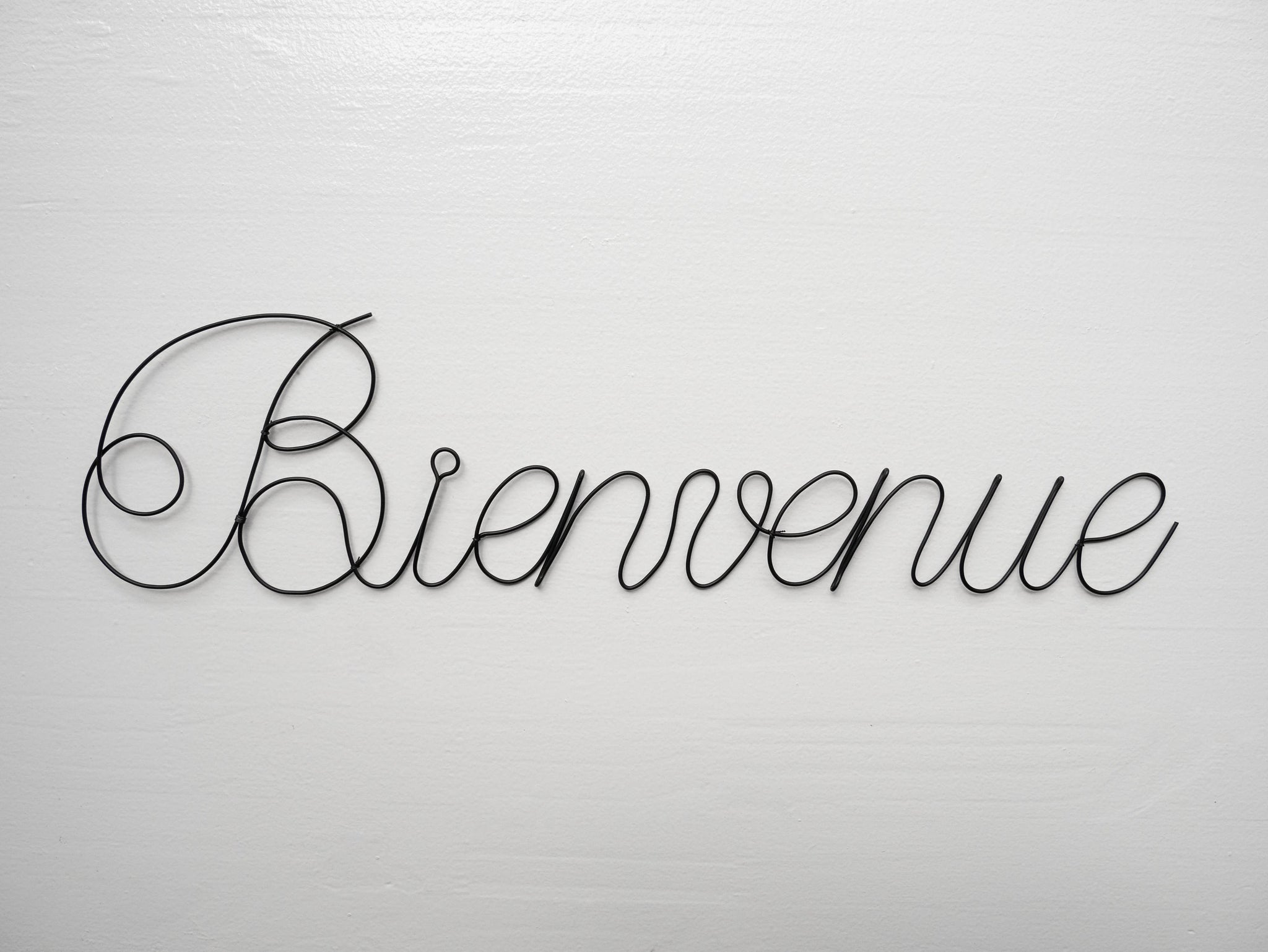 Word WELCOME in wire, message, sentence, writing, wall quote, annealed wire sculpture, wall decoration, door plaque