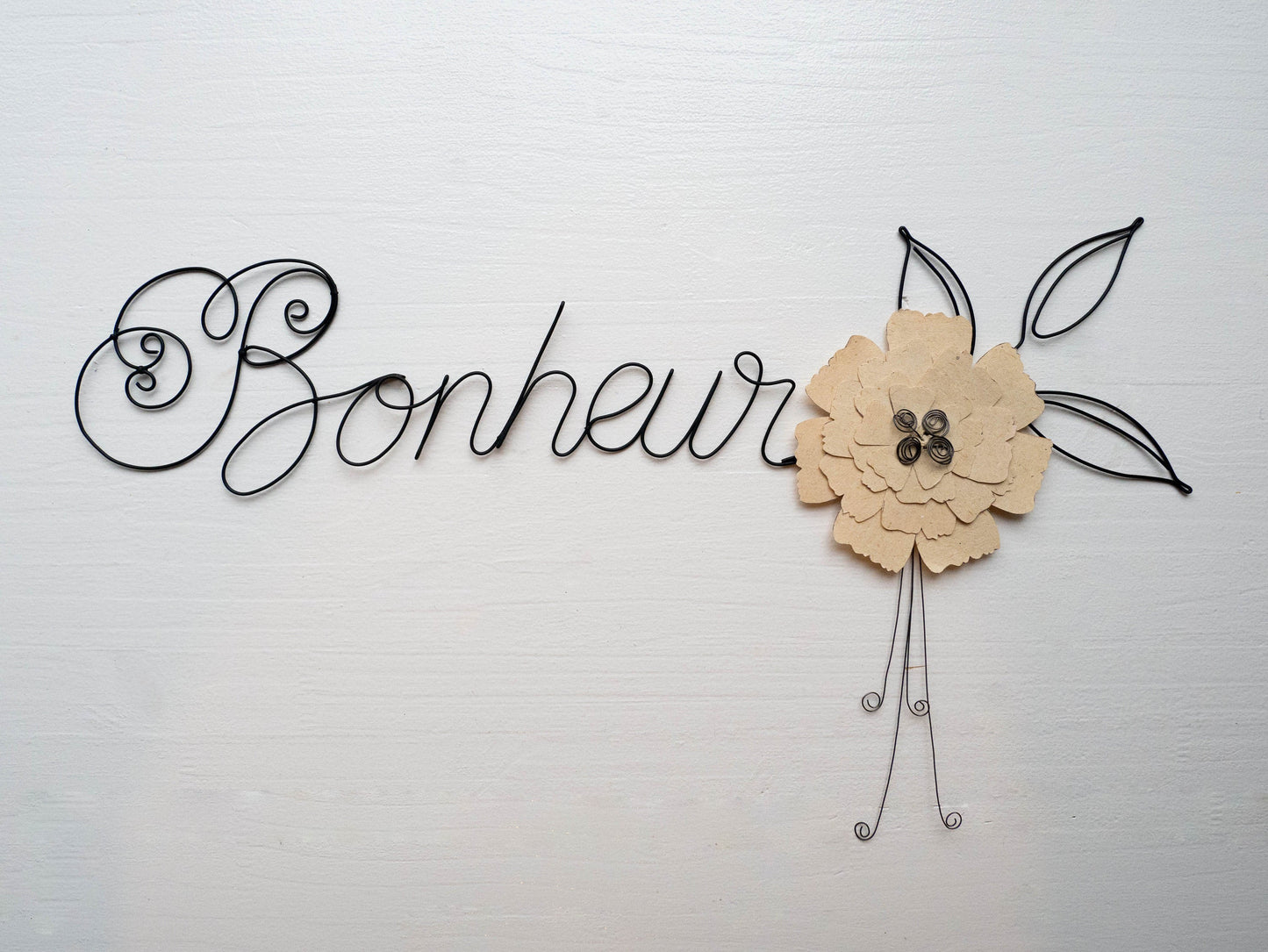 Word HAPPINESS wire, door plaque, paper flower, wire message, phrase, personalized first name, sculpture, wall decoration