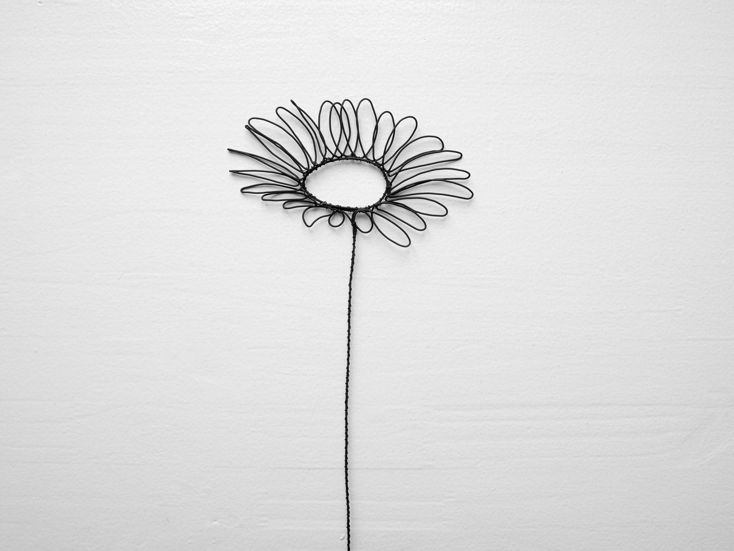 Wire flower daisy flower in annealed wire, floral wall decoration, bohemian nature decoration, bouquet of flowers, gift