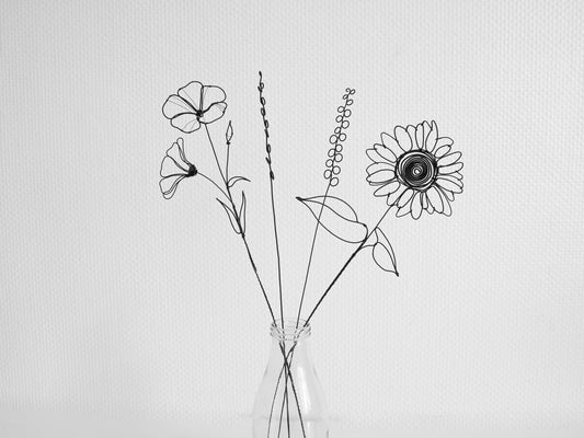 Bouquet of 4 flowers in annealed wire, floral vase flowers, floral decoration, bohemian nature decoration, poppy, metal sculpture, gift