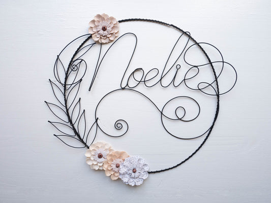 Customizable wire first name, first name crown with flowers, metal wall first name, child's room wall decoration, door first name