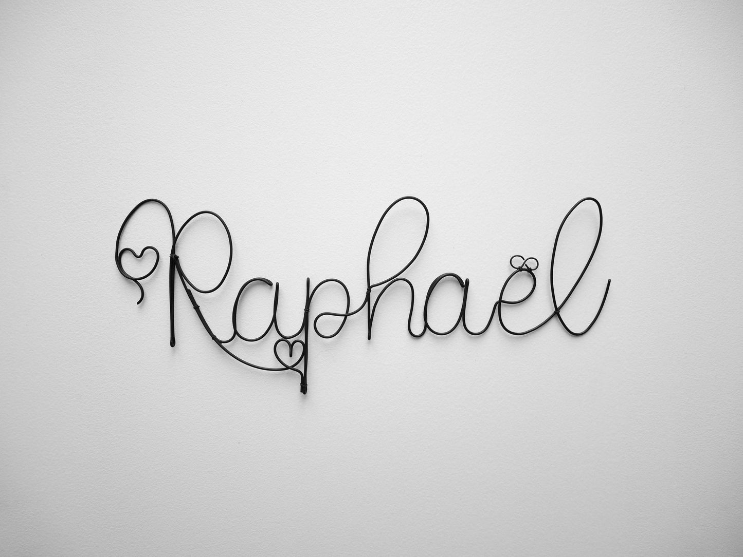 Wire first name, customizable first name with heart, baby first name decoration, child's bedroom wall decoration, first name door plaque