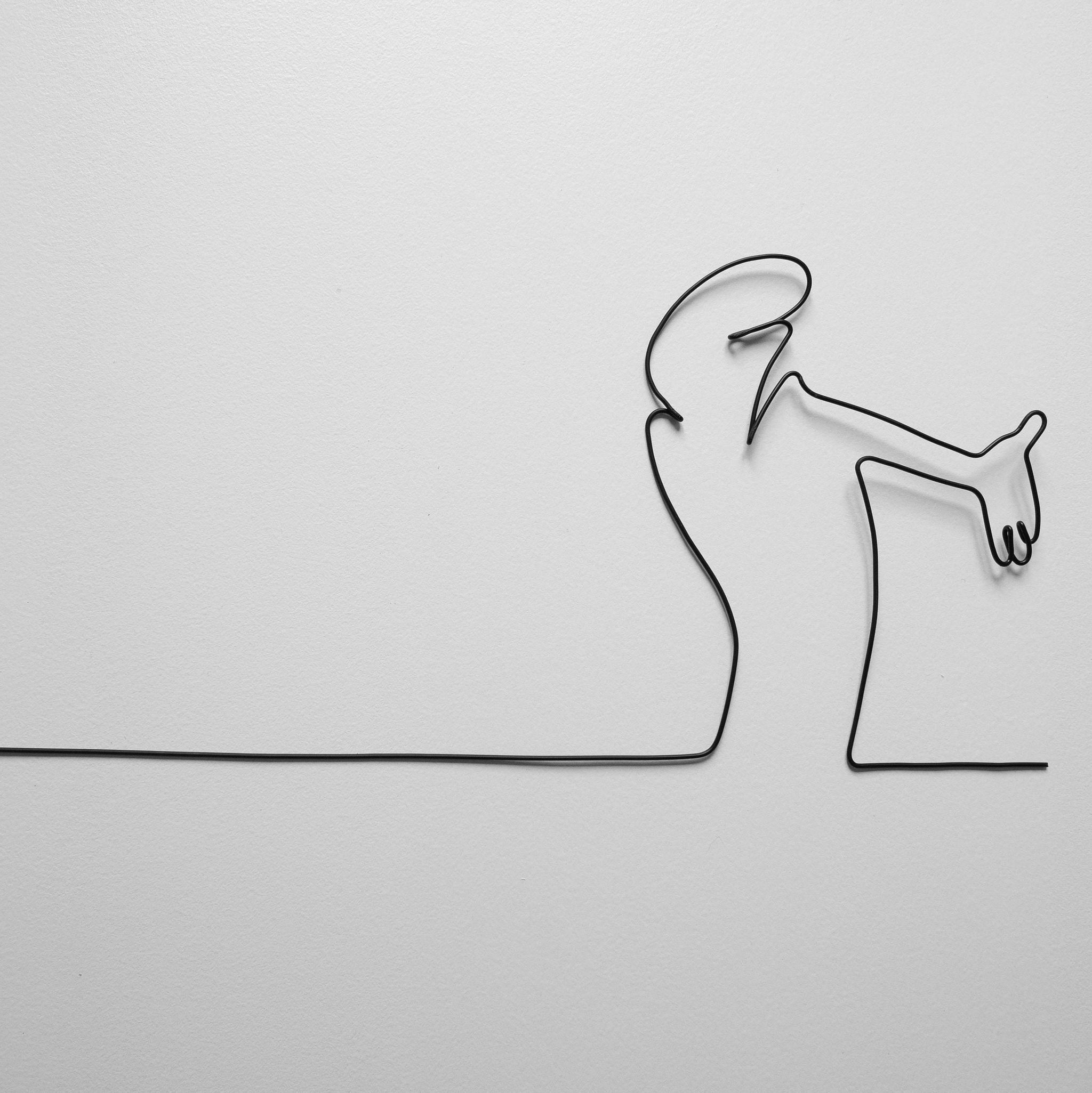 Inspiration Parodie La Linea en fil de fer recuit, sculpture fil de fer, décoration murale, déco année 70, citation fil de fer, écriture