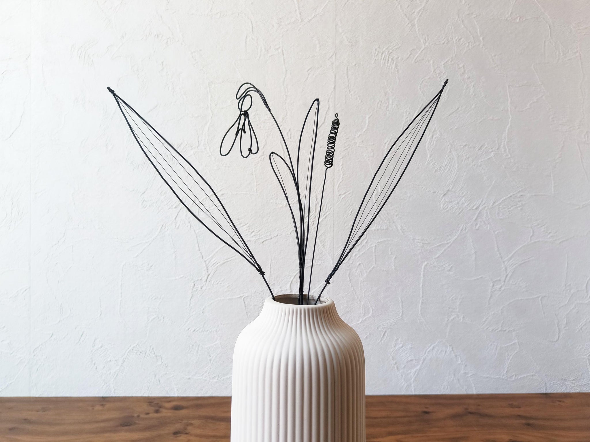 Bouquet de 4 tiges fleurs éternel en fil de fer recuit, Perce neige et herbes, feuilles, Déco floral moderne, décoration d'intérieur, table