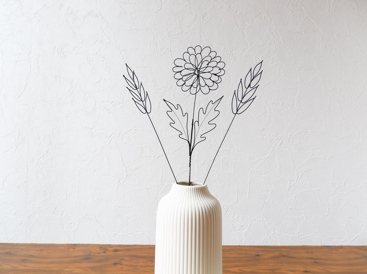 Bouquet de 3 fleurs éternelles en fil de fer recuit : Chrysanthème et Brindilles, Déco florale moderne, décoration d'intérieur, cadeau