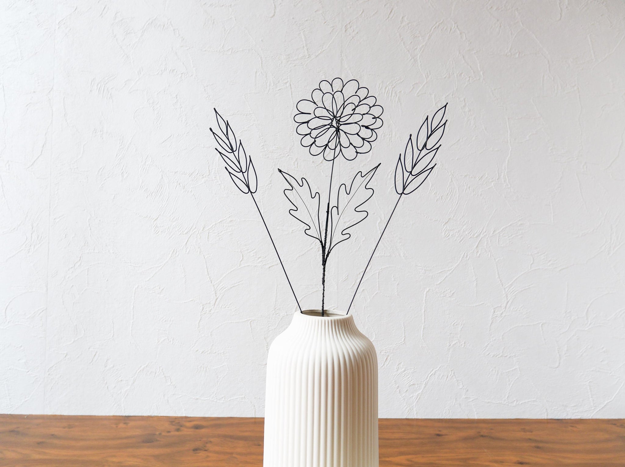 Bouquet de 3 fleurs éternelles en fil de fer recuit : Chrysanthème et Brindilles, Déco florale moderne, décoration d'intérieur, cadeau