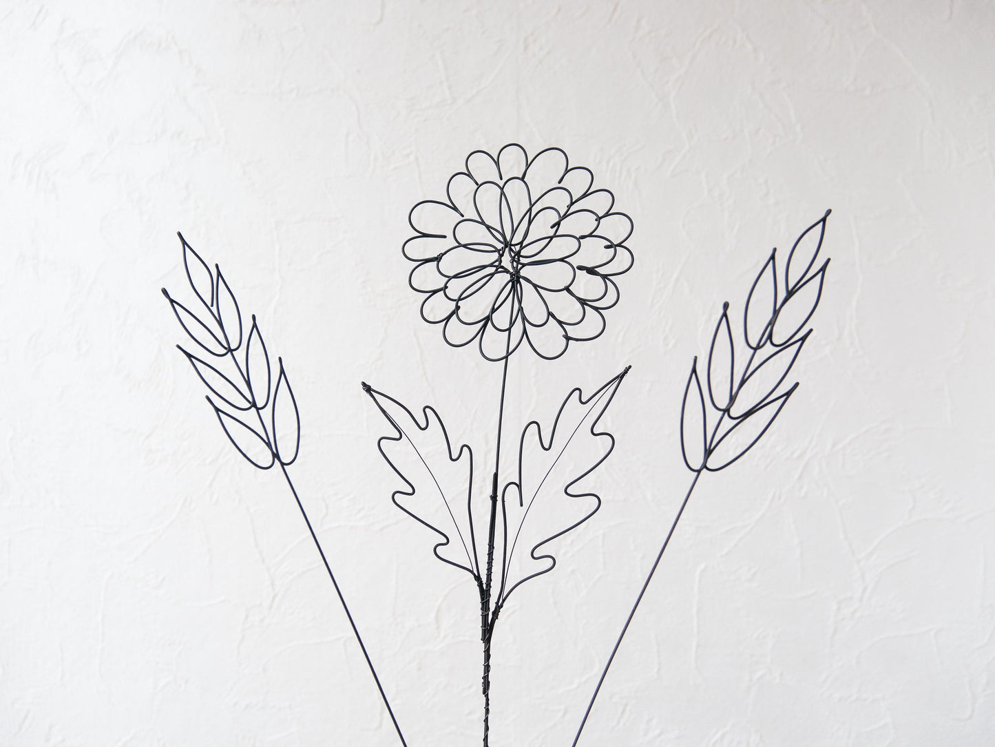 Bouquet de 3 fleurs éternelles en fil de fer recuit : Chrysanthème et Brindilles, Déco florale moderne, décoration d'intérieur, cadeau