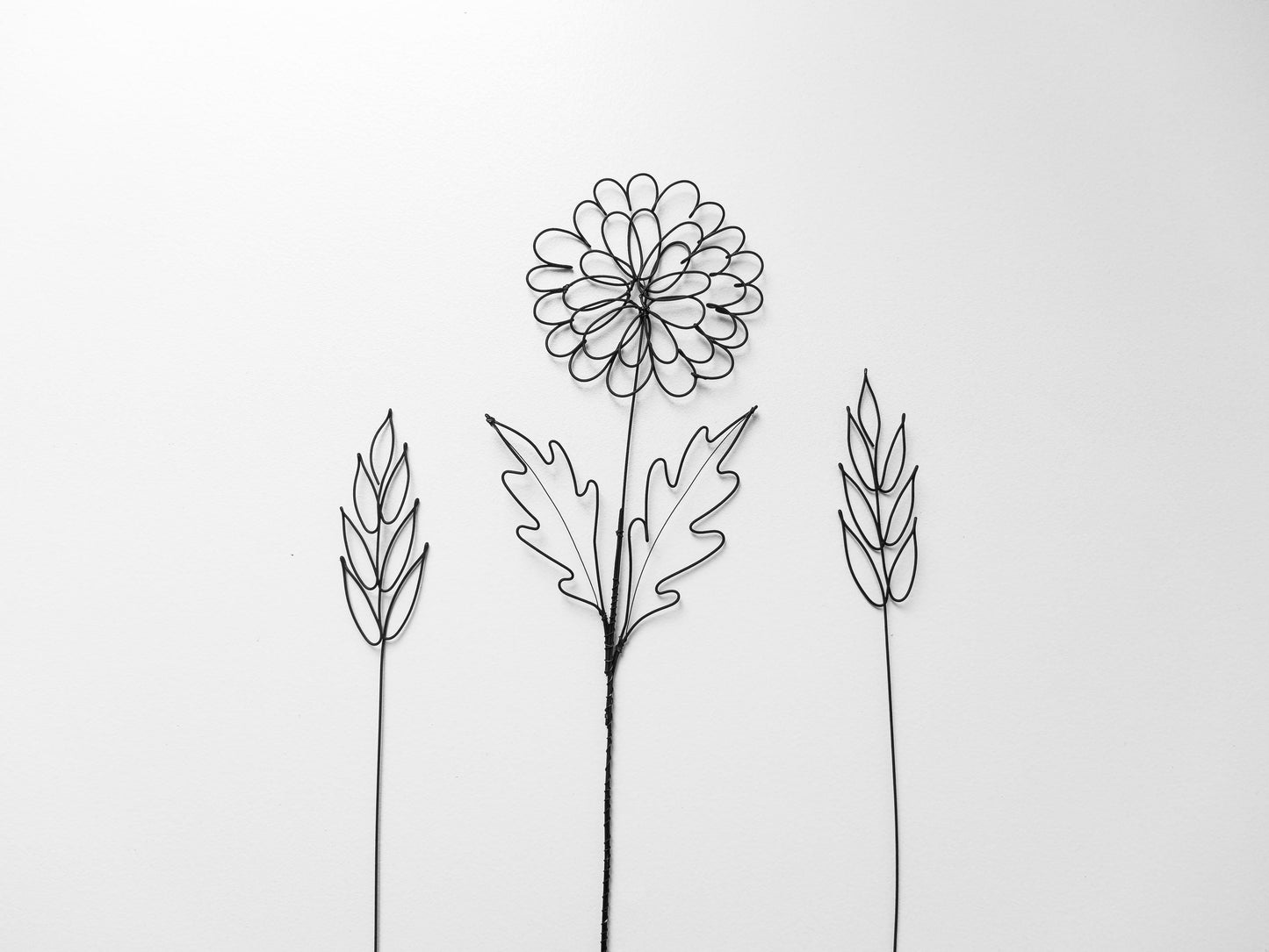 Bouquet de 3 fleurs éternelles en fil de fer recuit : Chrysanthème et Brindilles, Déco florale moderne, décoration d'intérieur, cadeau